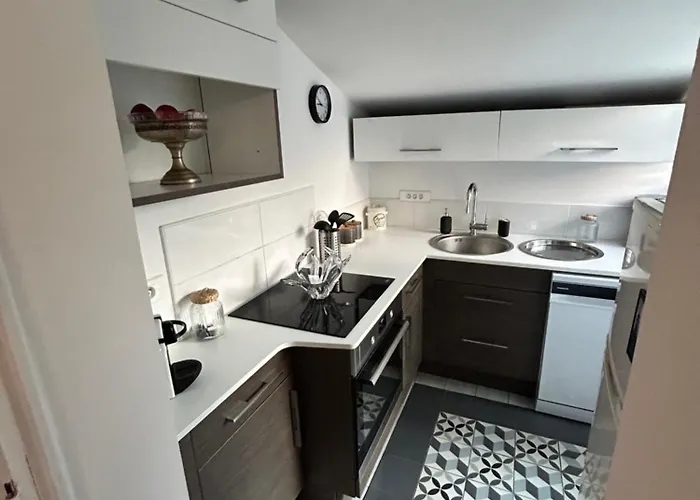 Jolie Maison De Proche Du Centre Et De La Saint-Raphaël