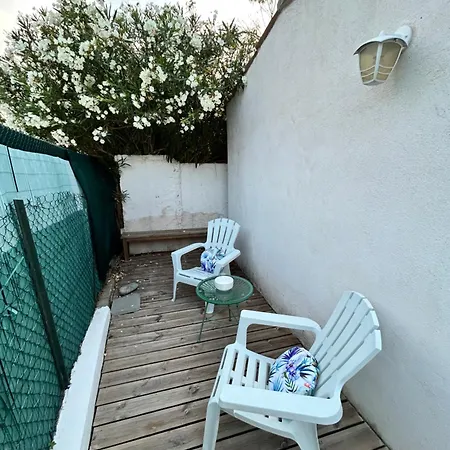Vakantiehuis Jolie Maison De Proche Du Centre Et De La Saint-Raphaël