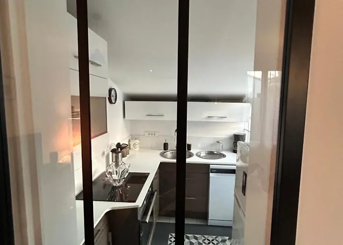 Jolie Maison De Proche Du Centre Et De La *